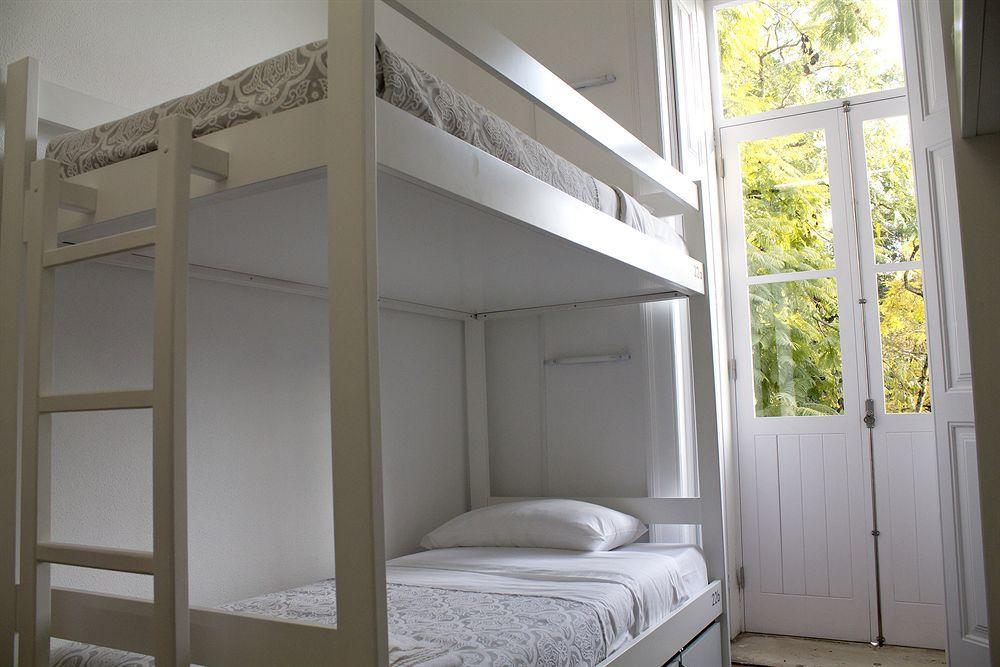 Ww Hostel & Suites Coimbra Kültér fotó