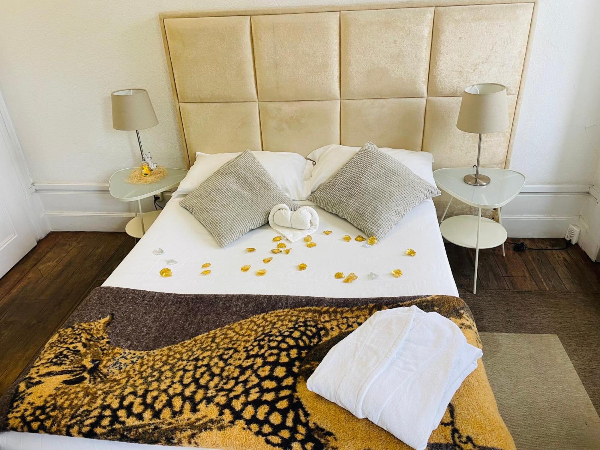 Ww Hostel & Suites Coimbra Kültér fotó
